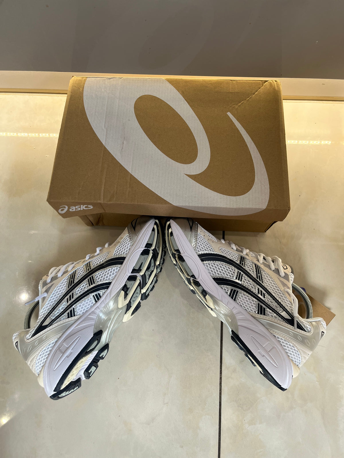 Asicks Gel Kayano 14 midnight grey