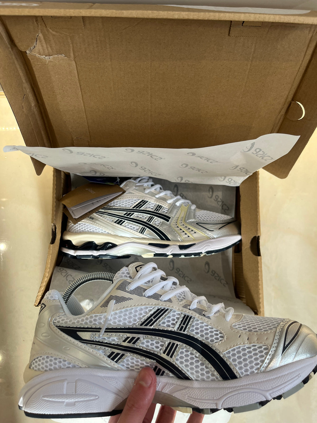 Asicks Gel Kayano 14 midnight grey