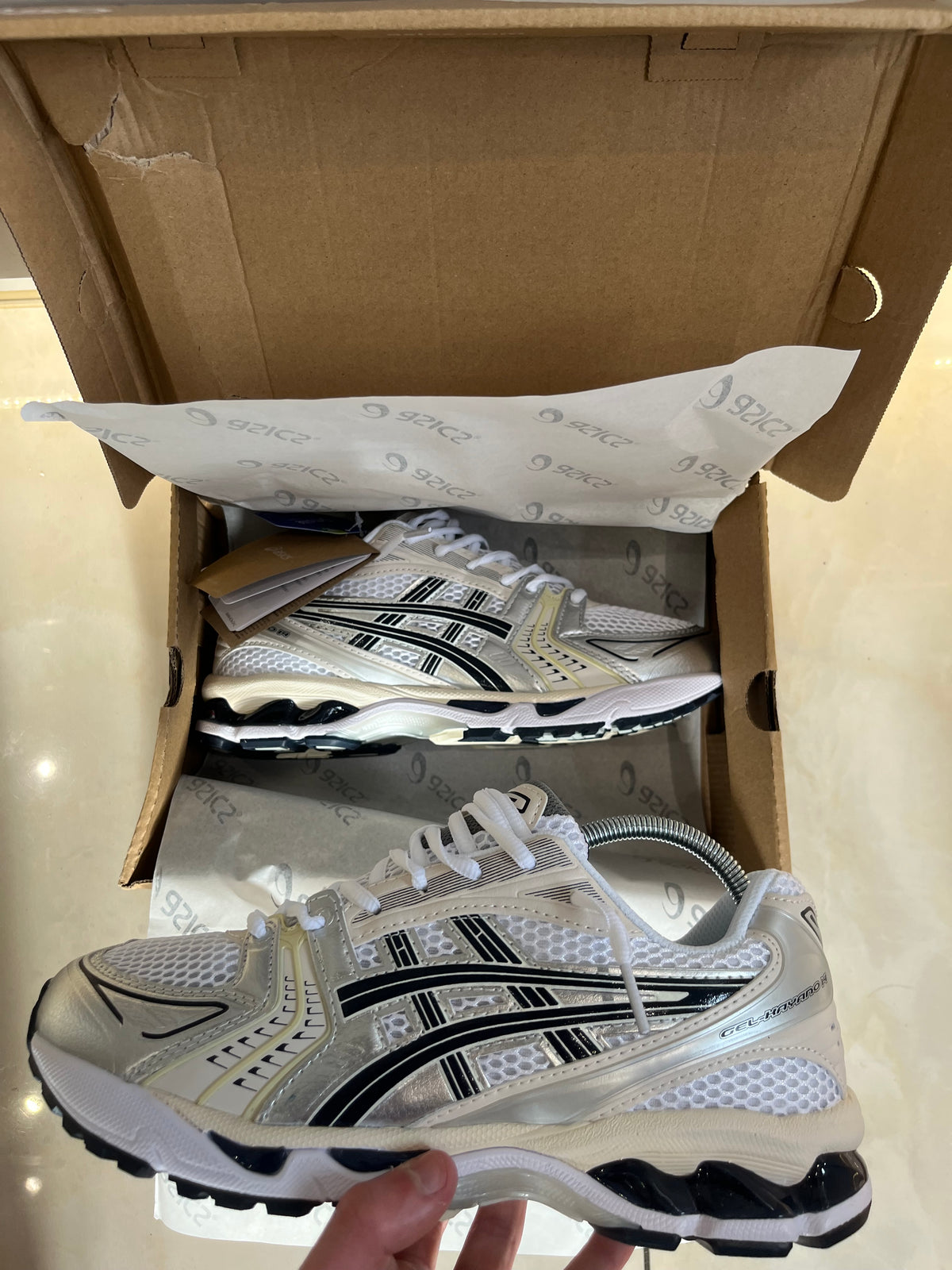 Asicks Gel Kayano 14 midnight grey
