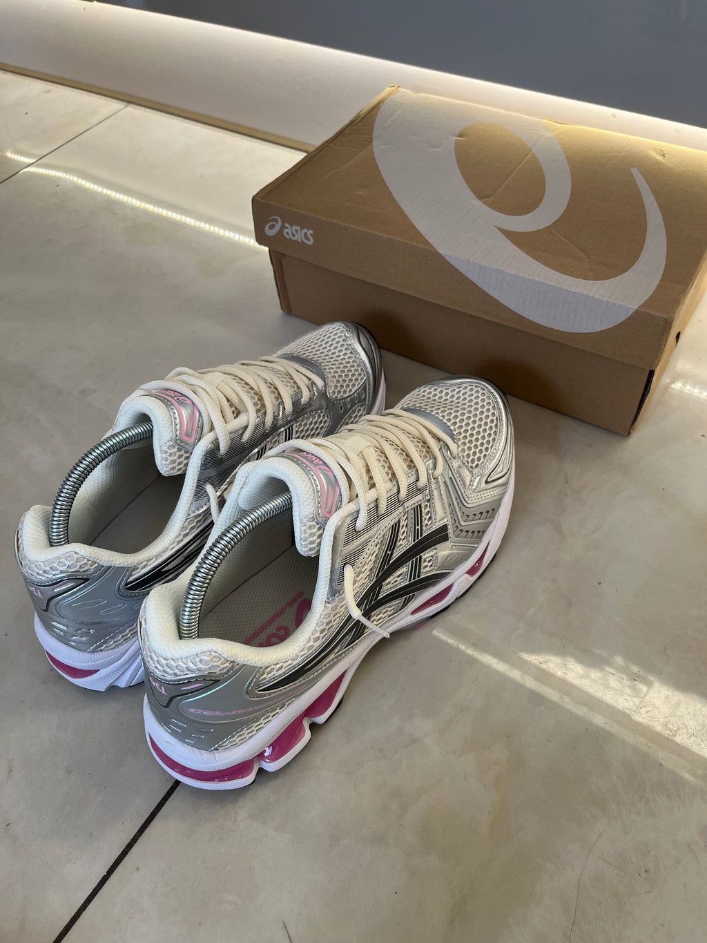 Asicks Gel Kayano 14 pink/grey