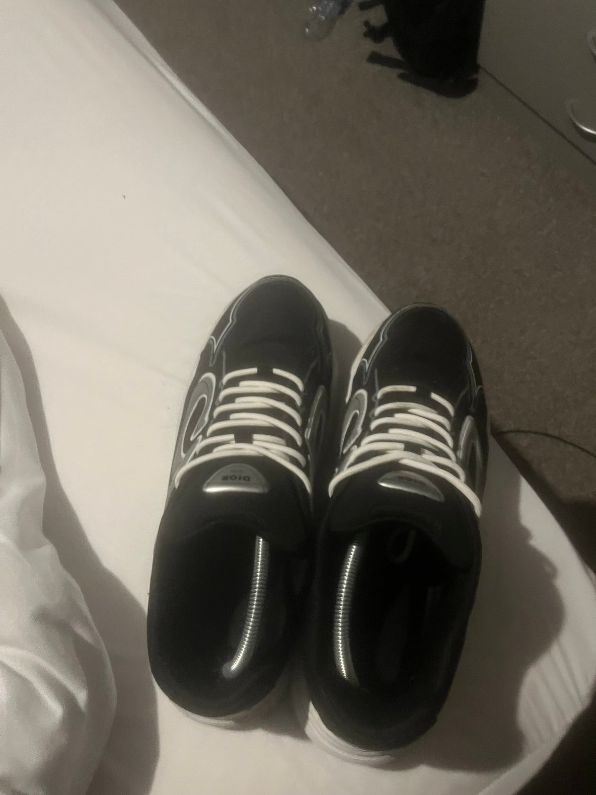 Deor B30 Black/White